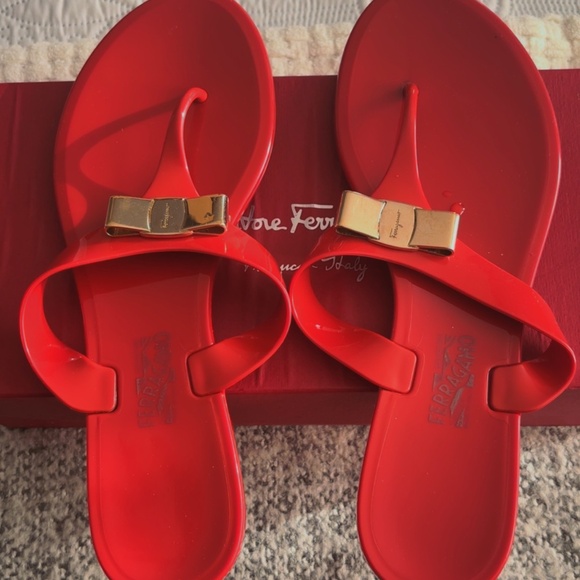 Salvatore Ferragamo Farelia Jelly Thong Sandal - Picture 1 of 9